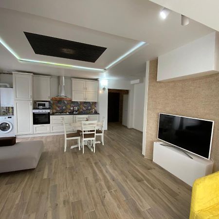 Sunny Deluxe Apartment Cosmopolis Stefanestii de Jos Extérieur photo