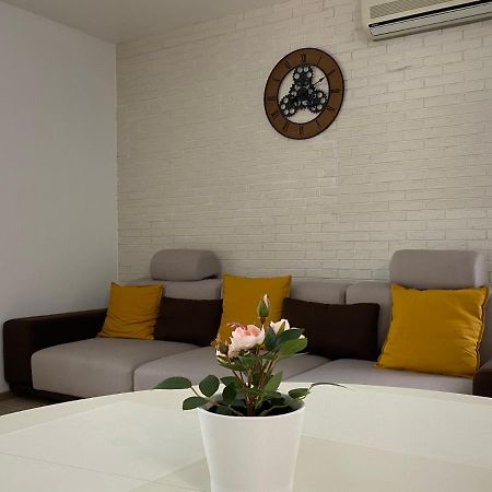 Sunny Deluxe Apartment Cosmopolis Stefanestii de Jos Extérieur photo