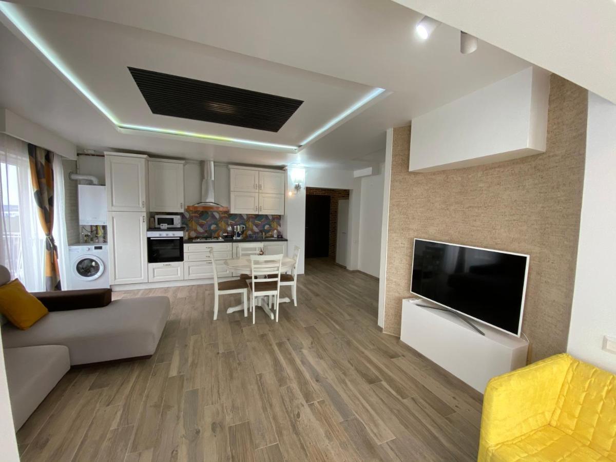 Sunny Deluxe Apartment Cosmopolis Stefanestii de Jos Extérieur photo