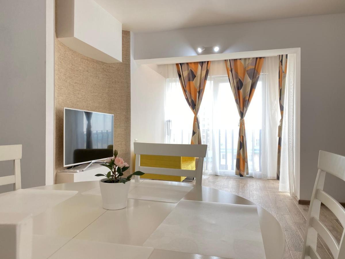 Sunny Deluxe Apartment Cosmopolis Stefanestii de Jos Extérieur photo